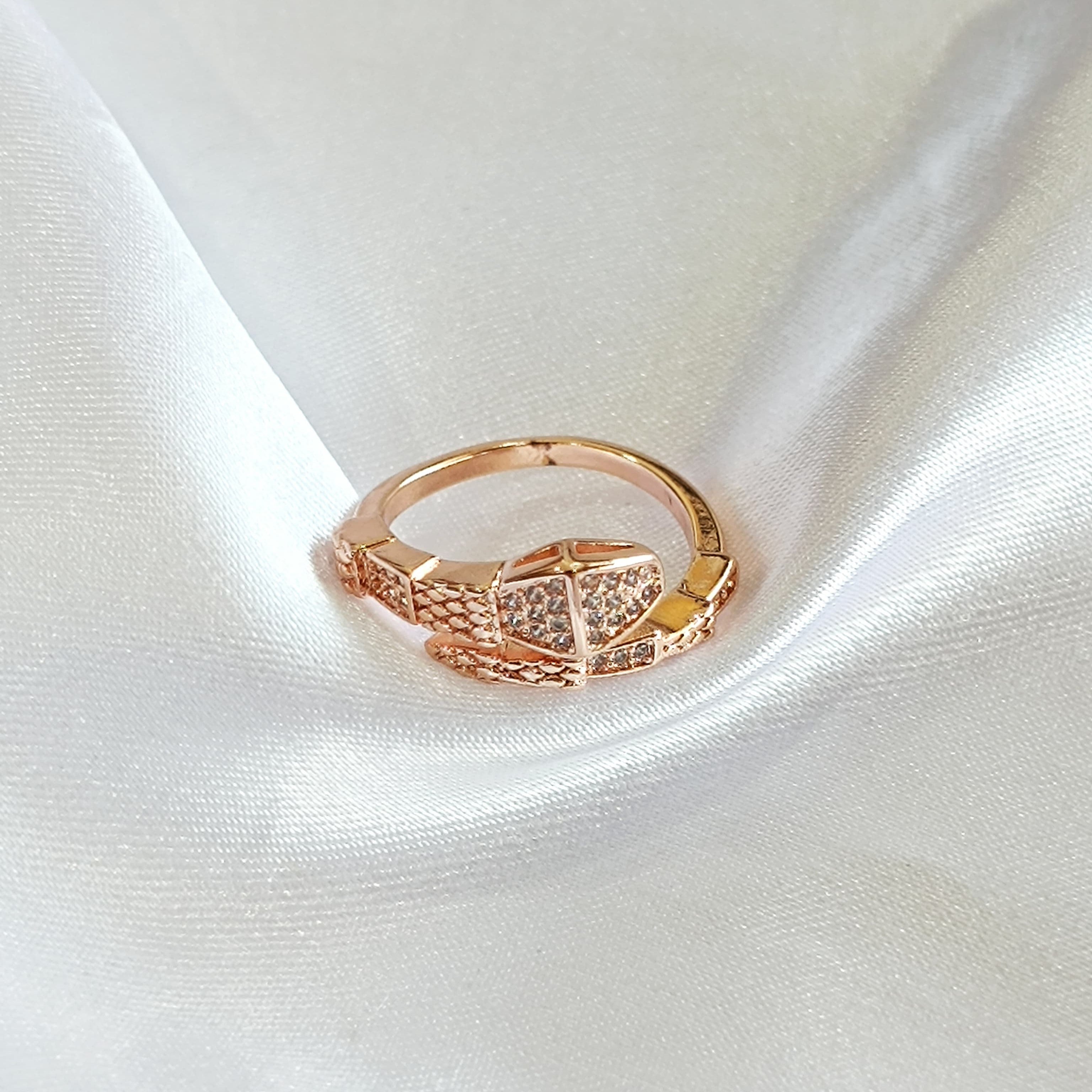 Elegant Snake Design Rings Design