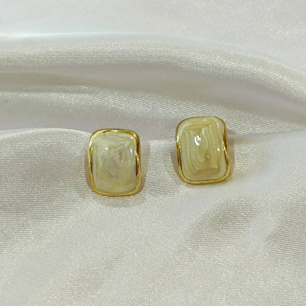 Gold-Plated Square Pearl Stud Earrings – Elegant & Timeless