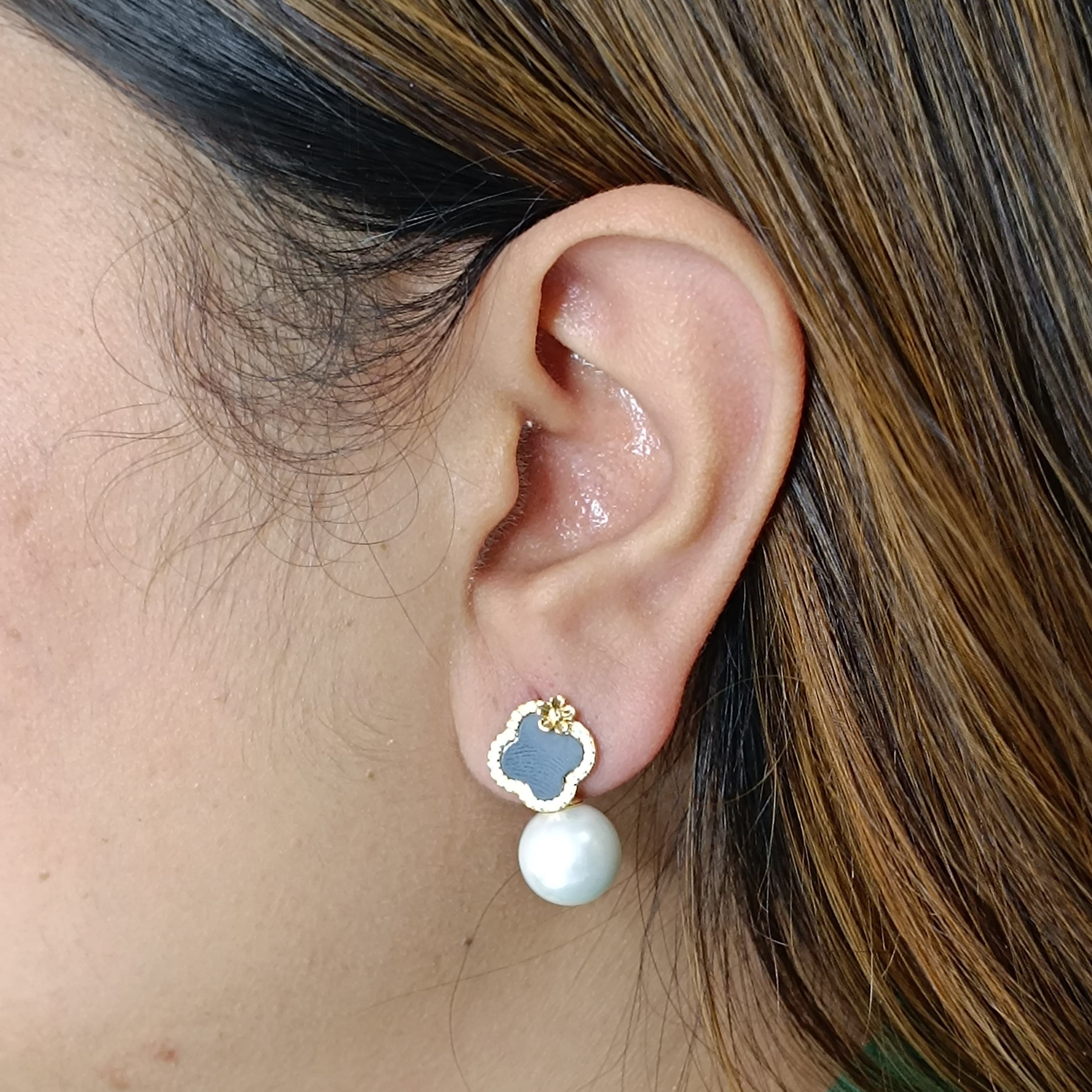 Black Flower Fresh Water Pearl Earrings - Stylish Stud Earrings